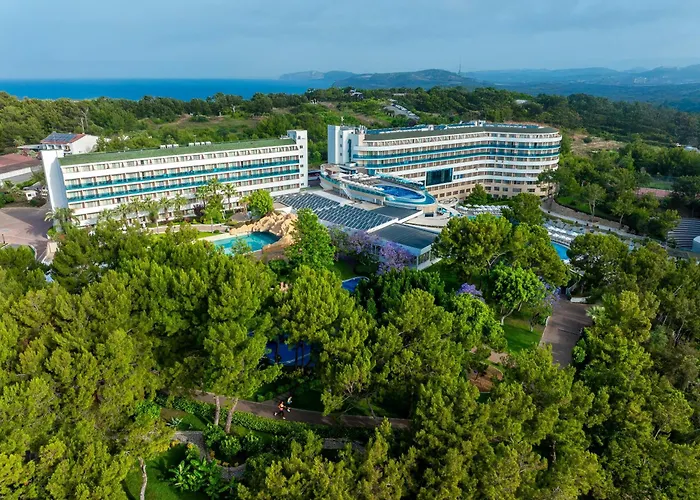 A Good Life Utopia Family 5*