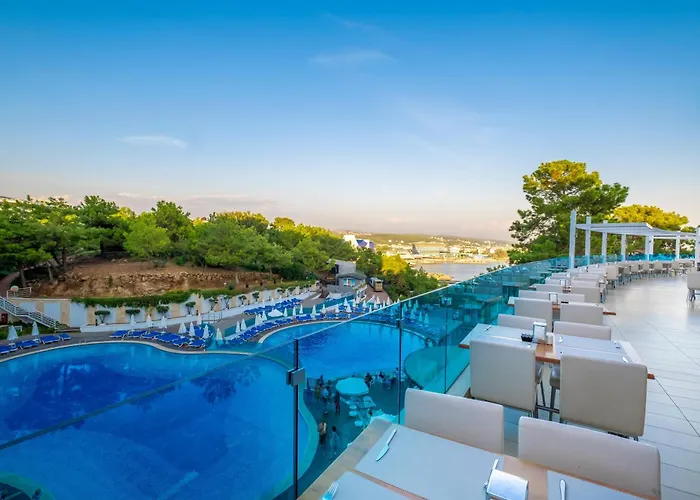 A Good Life Utopia Family Hotel