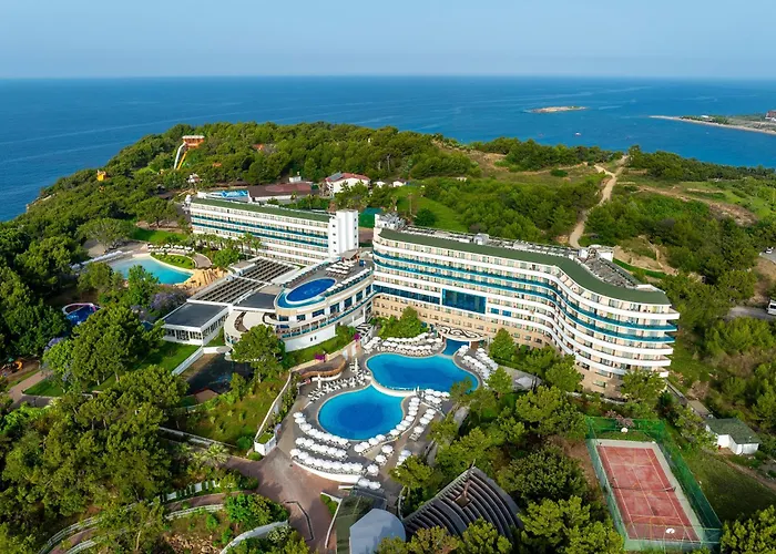 A Good Life Utopia Family ألانيا