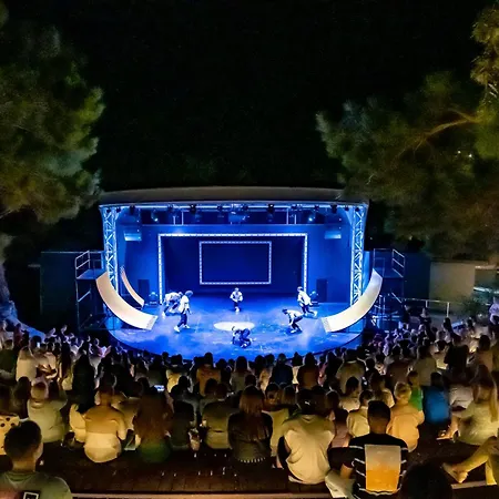 ホテル A Good Life Utopia Family 5*