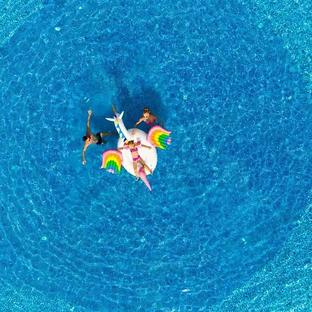 A Good Life Utopia Family ホテル アランヤ