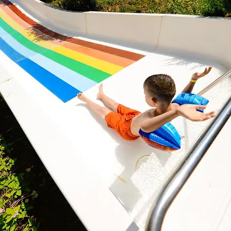 ホテル A Good Life Utopia Family アランヤ