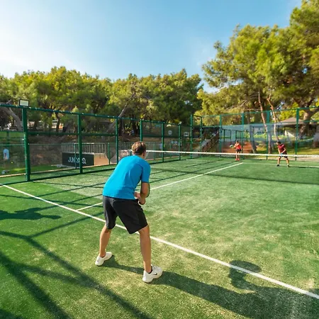 A Good Life Utopia Family 5*