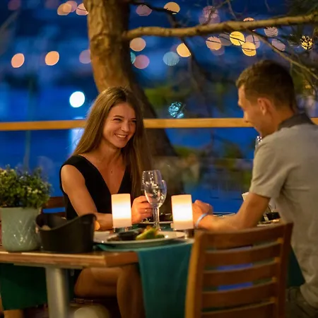 Otel A Good Life Utopia Family