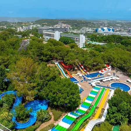 A Good Life Utopia Family 酒店 5*